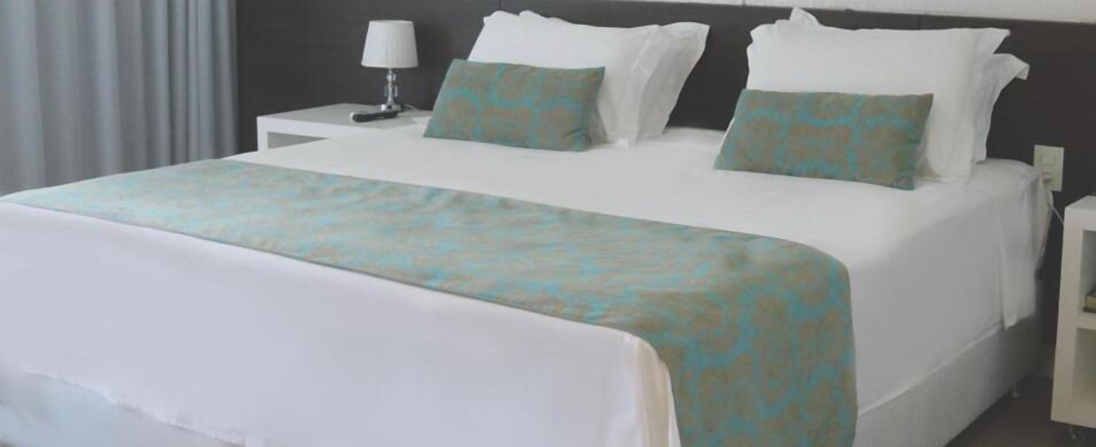 hypo-allergenic bedding, minibar, desk, laptop workspace