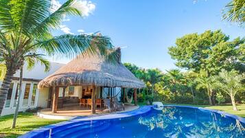 Outdoor pool, a heated pool