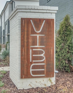 Exterior detail - Aloha Nashville - Tropical Infused Condo (Nashville)