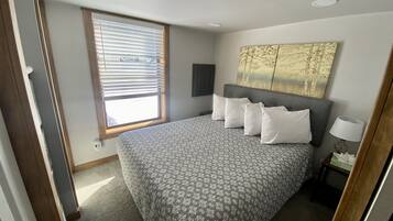 Småhus | Individuelt dekorert, individuelt innredet og skrivebord for bærbar PC