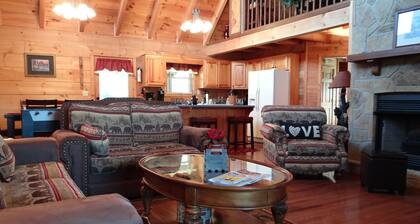 Beautiful 2 Bedroom Cabin
No Steep Roads
Some Mountain View
Large Yard