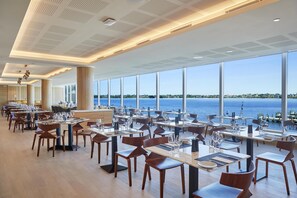 Déjeuner continental servi tous les jours en supplément