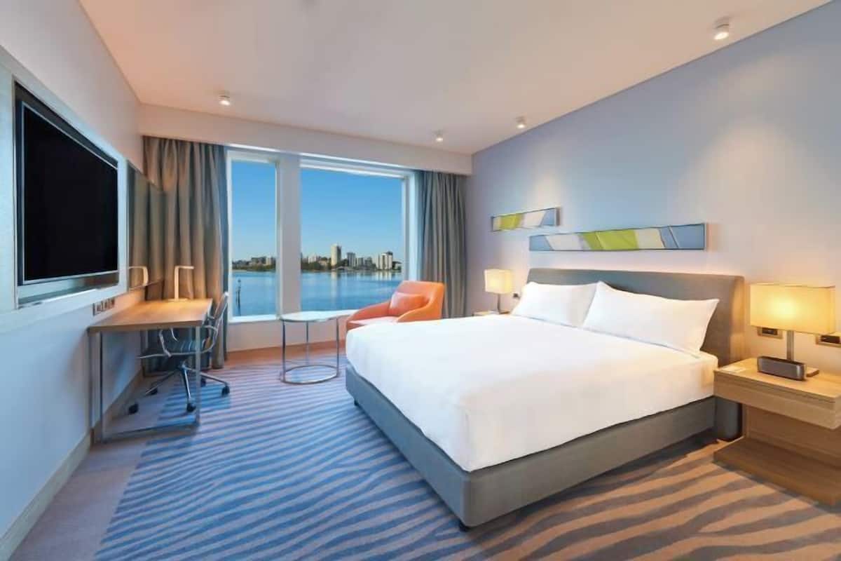 1 bedroom, in-room safe, desk, laptop workspace