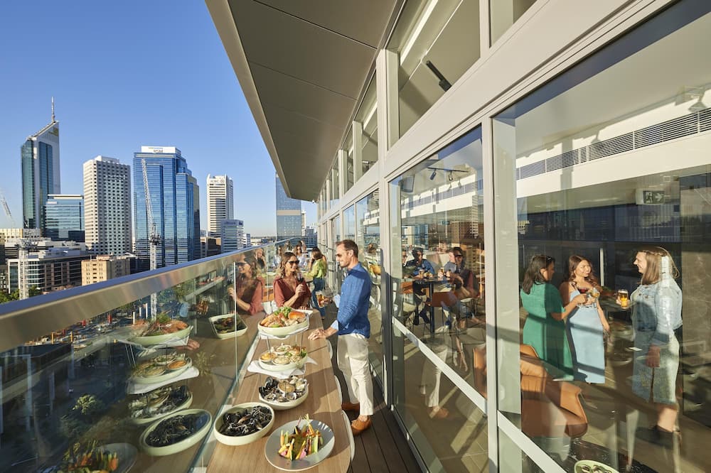 DoubleTree by Hilton Perth Waterfront