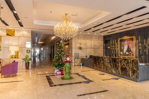 Lobby - Royal Crown Hotel (Muscat)