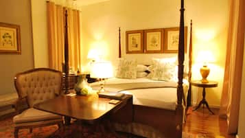 Exclusive Room, 1 King Bed, Connecting Rooms | Egyptian cotton sheets, premium bedding, down duvets, pillow-top beds