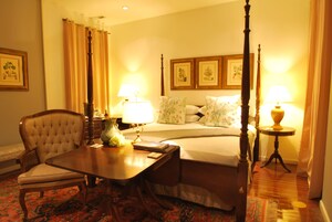 Exclusive Room, 1 King Bed, Connecting Rooms | Egyptian cotton sheets, premium bedding, down comforters, pillowtop beds