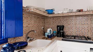 House | Private kitchen | Fridge, microwave, oven, stovetop