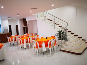 Desayuno completo incluido todos los días 