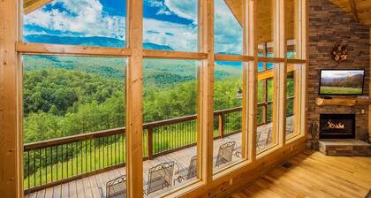 Cloud Dancer Cabin | Gatlinburg 🐻 | Smoky Mtn Views | Hot Tub♨️ | Games Theater