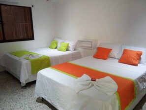 Kamar Quadruple Keluarga | Seprai premium, Wi-Fi gratis, dan seprai linen