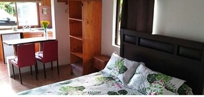 1 bedroom, bed sheets