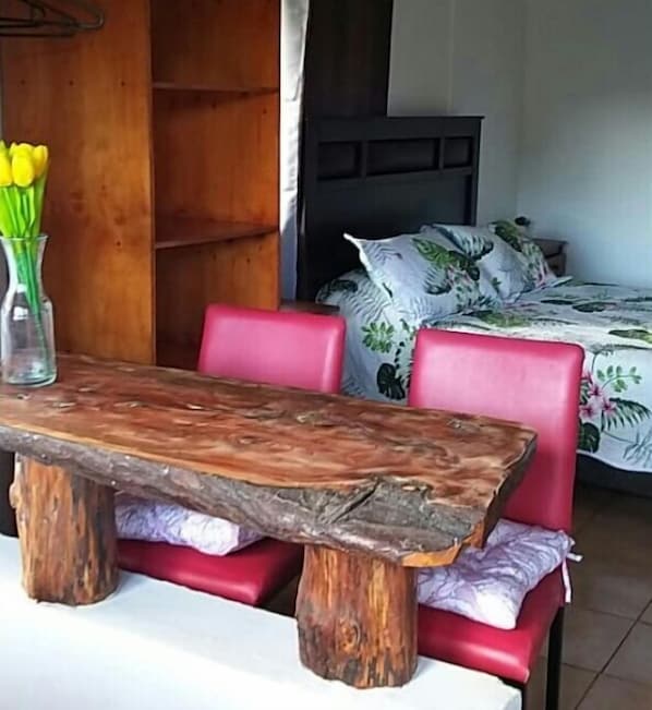 Dining - Merahi House Cabins I (Isla de Pascua)