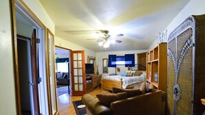 Living room - 1729_arborway (Colorado Springs)