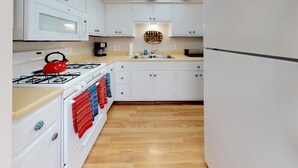 Private kitchen - 1729_arborway (Colorado Springs)