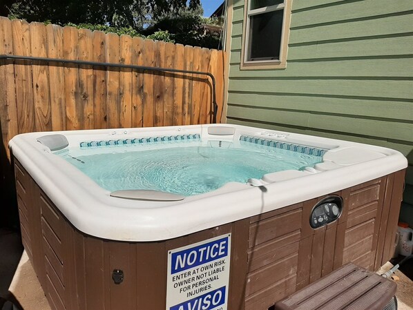 Casa (1014_Swope) | Tina de hidromasaje al aire libre