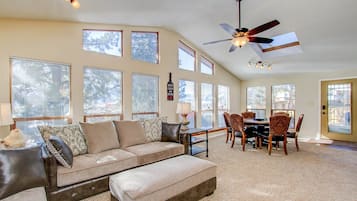 House (3812_Somerset) | Living room | TV, fireplace