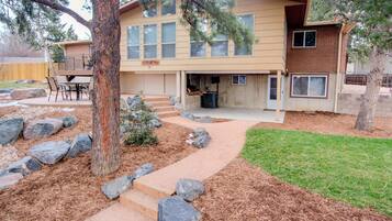 Rumah (3812_Somerset) | Eksterior