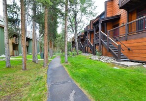 Talo (#200_Primrose) | Ulkopuoli