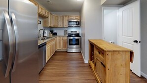 Private kitchen - Hwy 24 Unit 2A (Cascade)