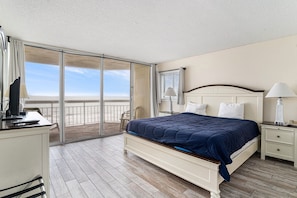 Condo, 3 Bedrooms