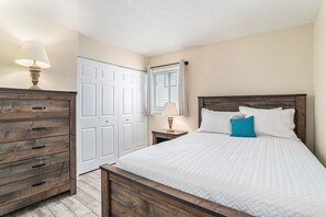 Condo, 3 Bedrooms