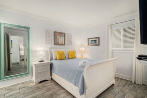 Condo, 2 Bedrooms
