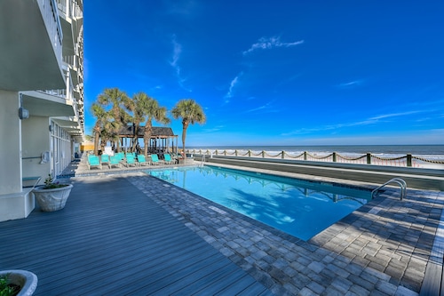 1402 Waters Edge Resort 2 Bedroom Condo by RedAwning