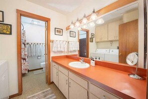 Condo, 1 Bedroom | Bathroom
