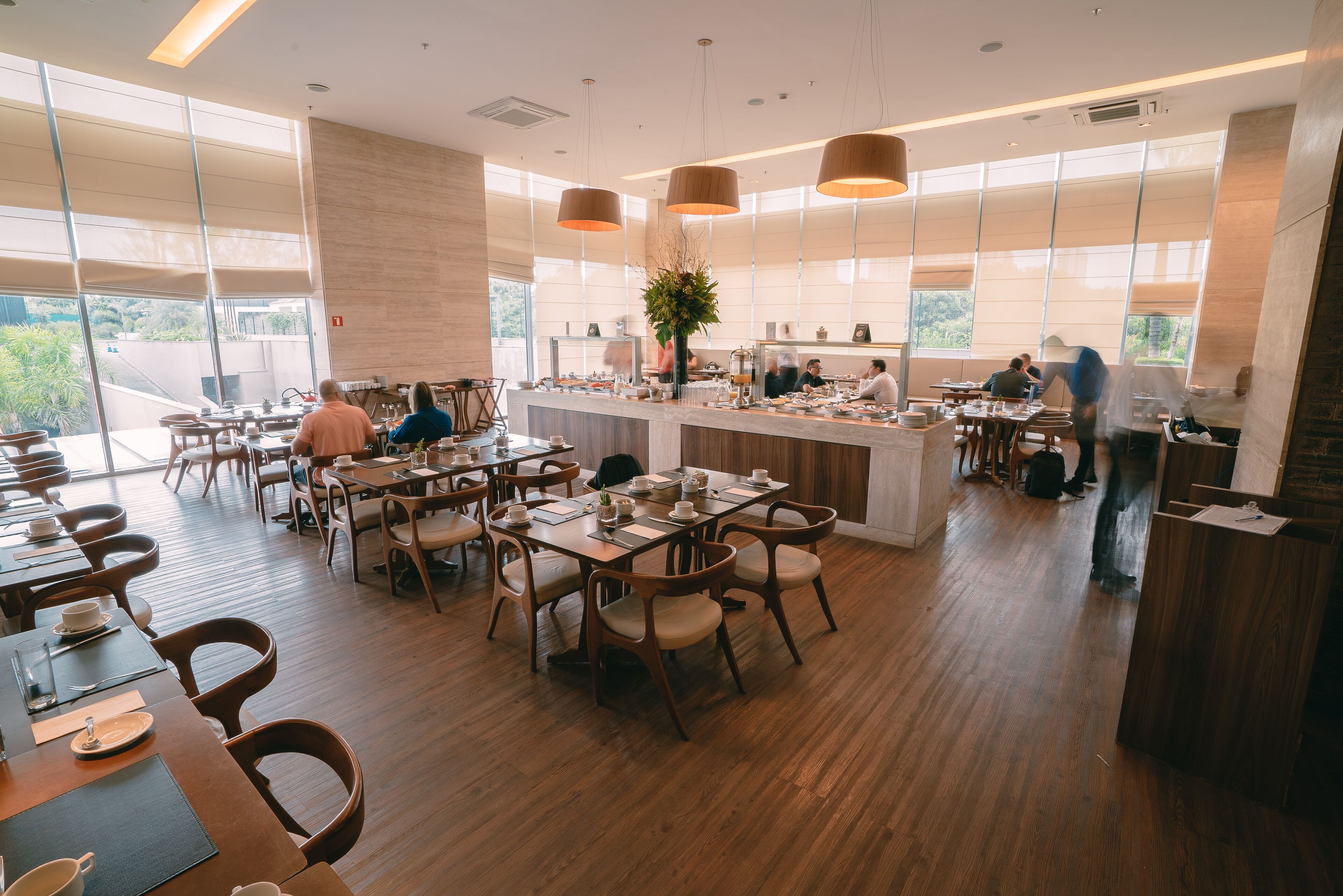 breakfast, lunch and dinner served