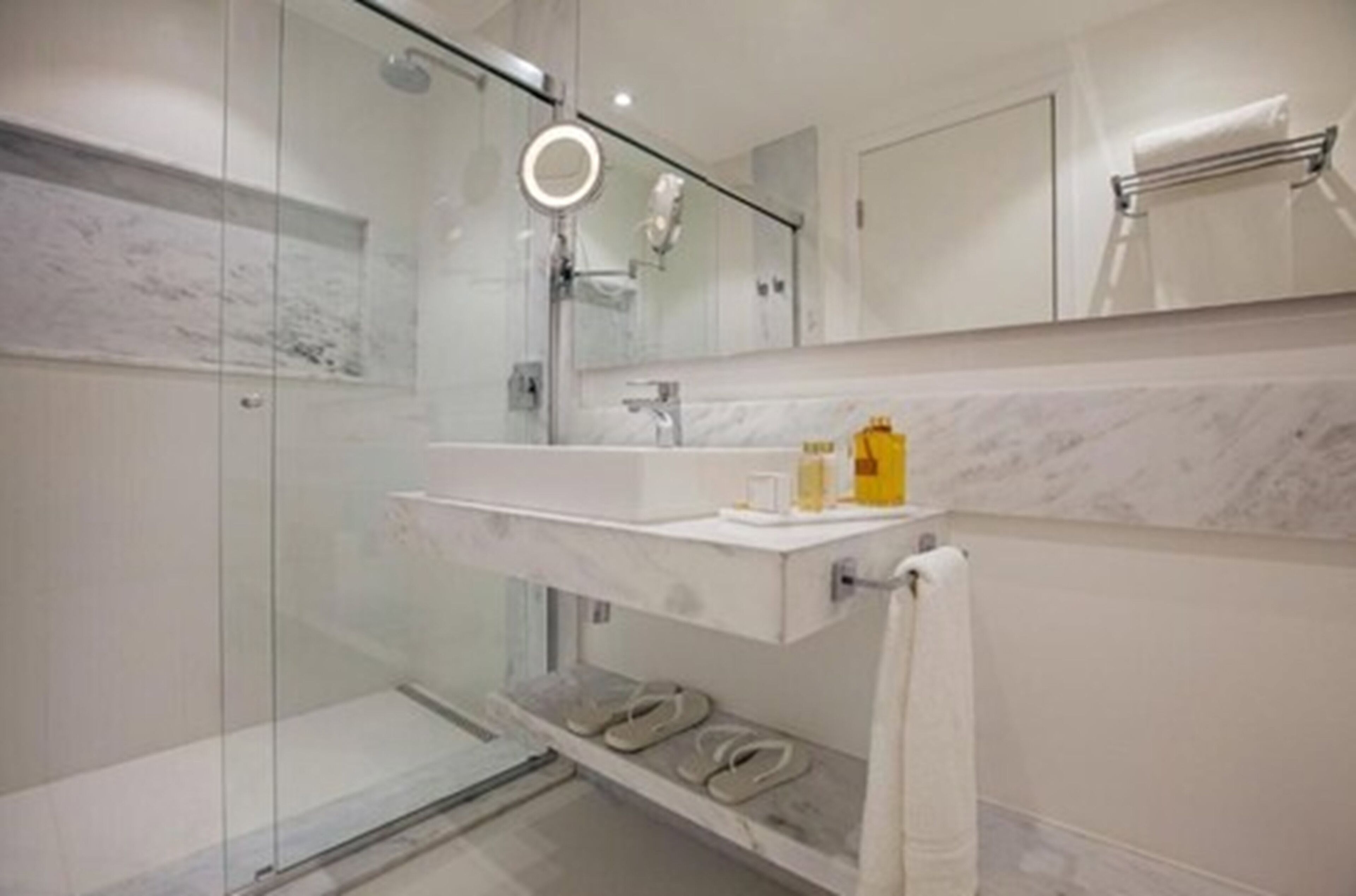 Photo - Square Design Hotel