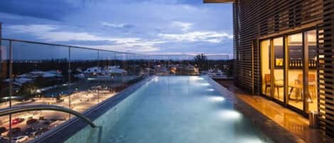 Utomhuspool