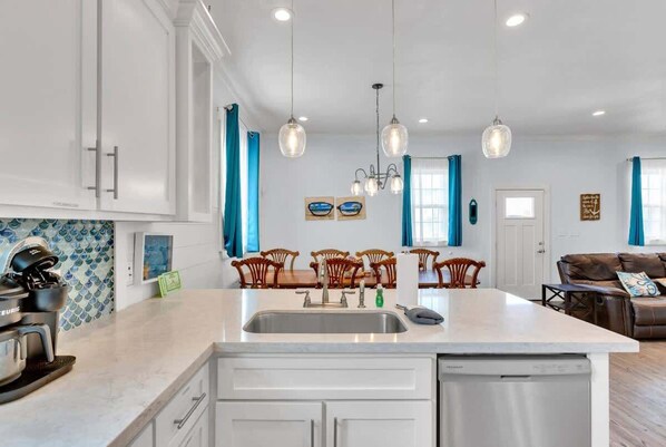 Interior - Sea-Esta Summary:<br>A l (Galveston)