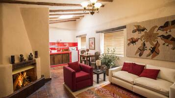 Télévision, cheminée