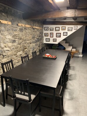 Interior - House with a different style for families and groups (Biescas)