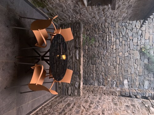 House with a different style for families and groups