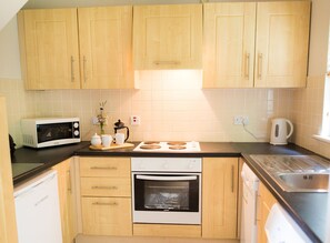 Dishwasher, cookware/dishes/utensils