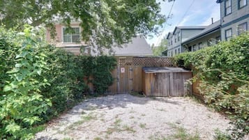 Enceinte de lâhĂ©bergement