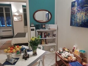 1 chambre, bureau, fer et planche Ă repasser, Wi-Fi