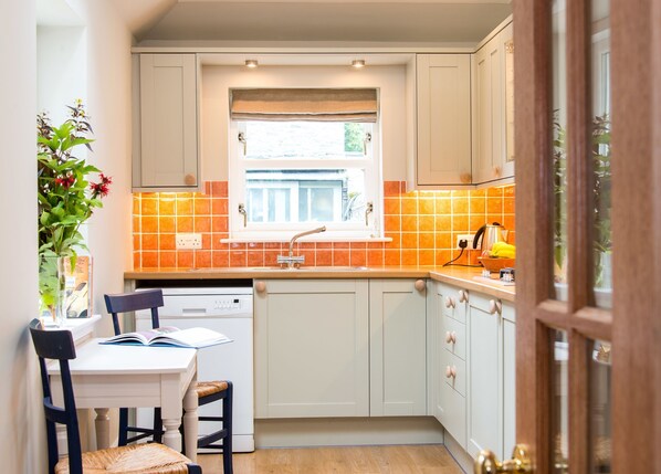 Fridge, oven, dishwasher, toaster