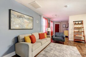 TV, offices - The Cozy Cottage - Walk to Local Favorites! (Savannah)