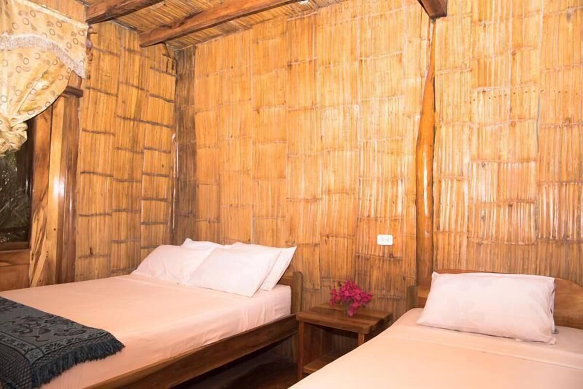 Free WiFi, bed sheets, wheelchair access