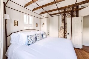 4 chambres, fer et planche à repasser, Wi-Fi gratuit, draps fournis