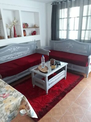Interior - Villa LARIBI seaside in Nabeul. (nabeul)
