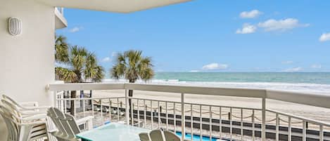 Condo, 2 Bedrooms | Property grounds