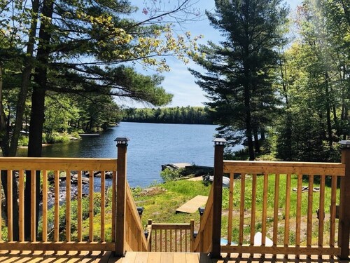 Newly designed beautiful cottage by the water on Parry Sound