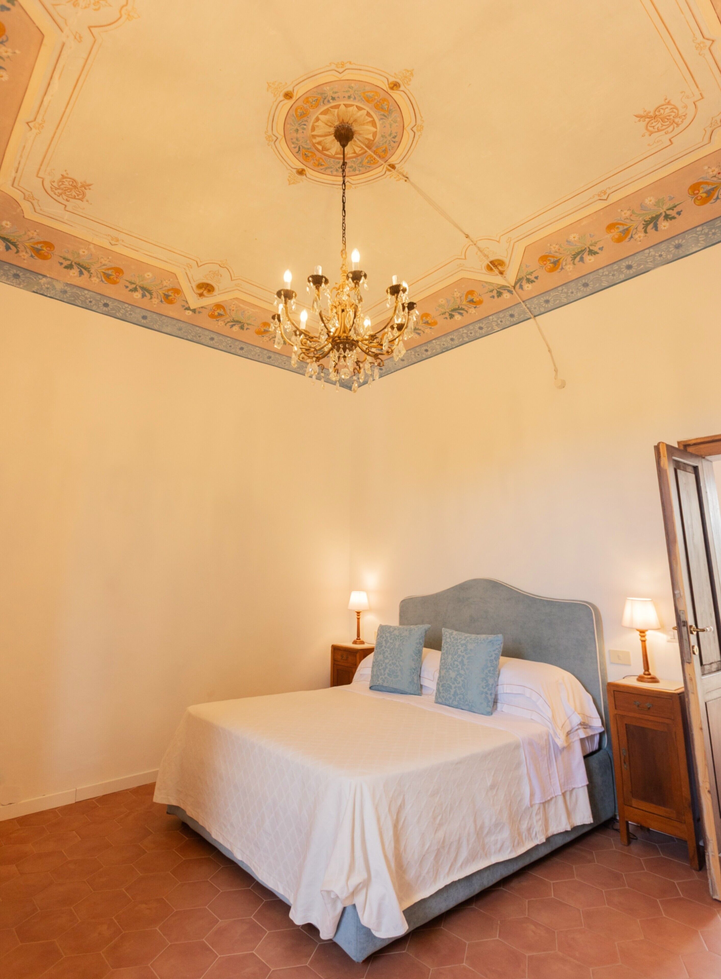 Glicine Apartment with terrace, mountain view | In-room safe, individually decorated, individually furnished, desk