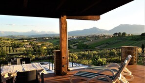 Ortensia Apartment with terrace, mountain view | Terrace/patio