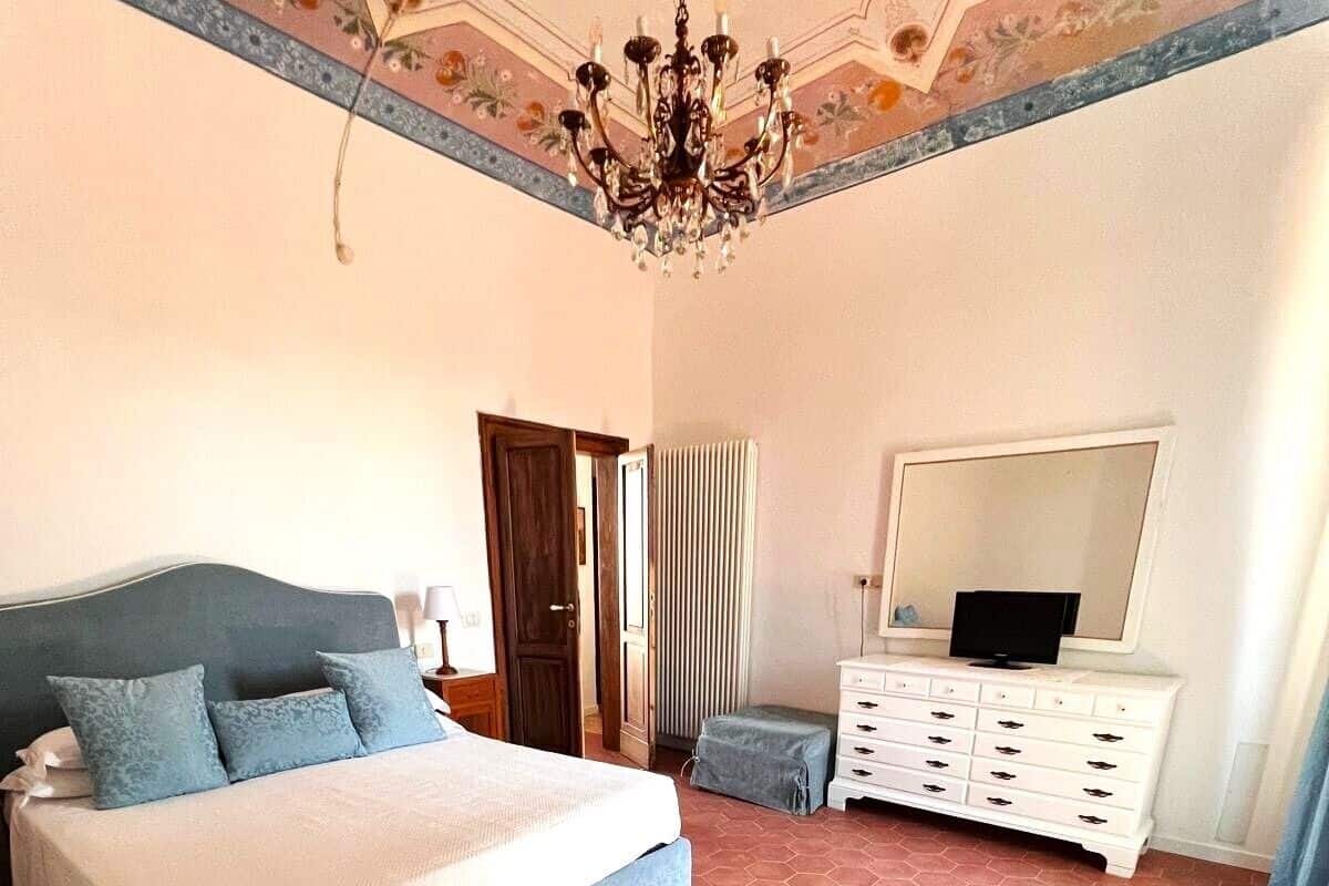 Glicine Apartment with terrace, mountain view | 1 bedroom, in-room safe, individually decorated, individually furnished
