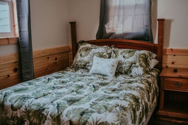 WiFi, bed sheets